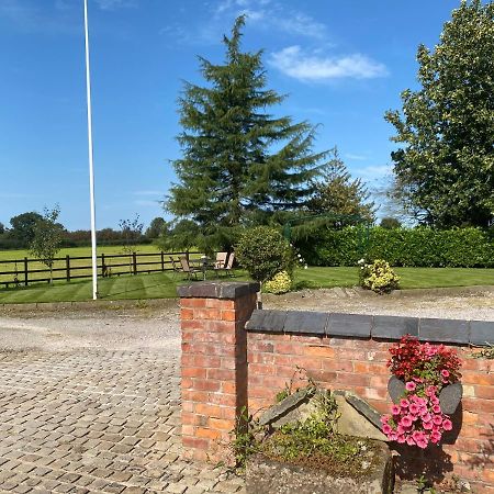 Bank Farm Cottages Nantwich Exterior foto