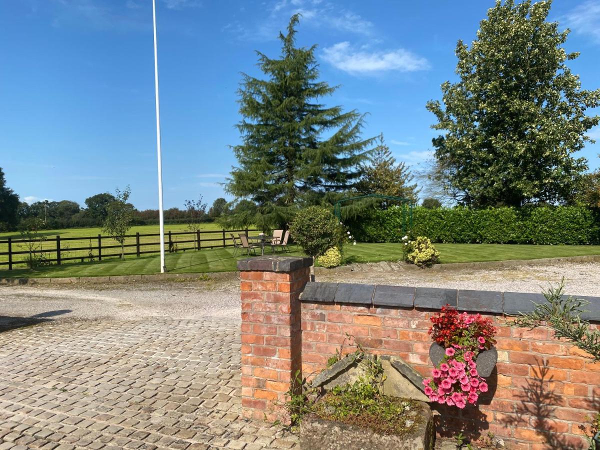 Bank Farm Cottages Nantwich Exterior foto